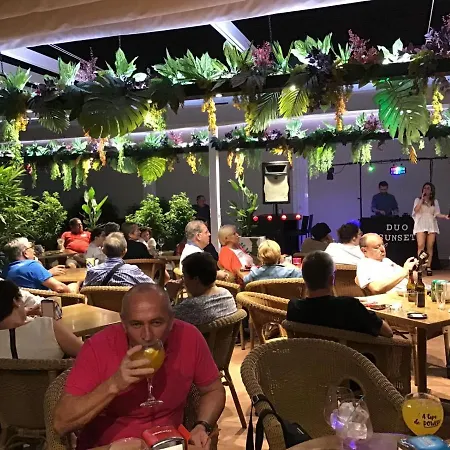 节日酒店 诺哈