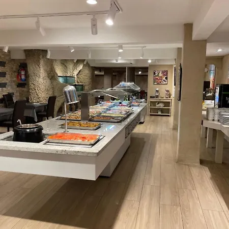 节日酒店 酒店 3*